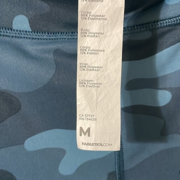 Fabletics PowerHold Royal Blue Camouflage Print Capris Leggings Size Medium - Picture 3 of 6